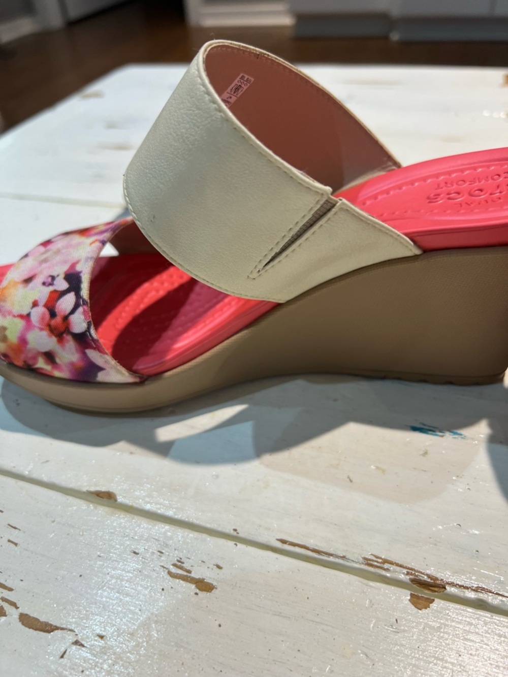 CROCS Coral Slide Sandals with Floral and Light Gray Straps - Picture 4 of 12